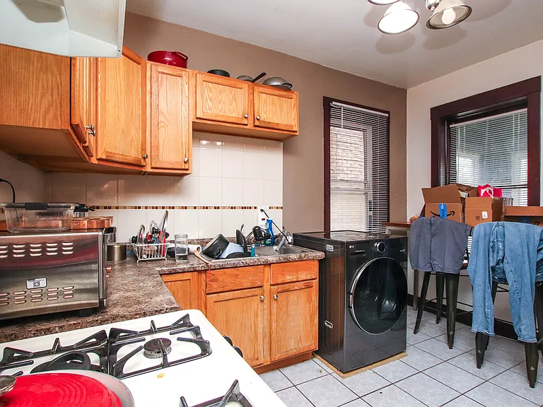 2834 N Rockwell St #1 — Photo 6