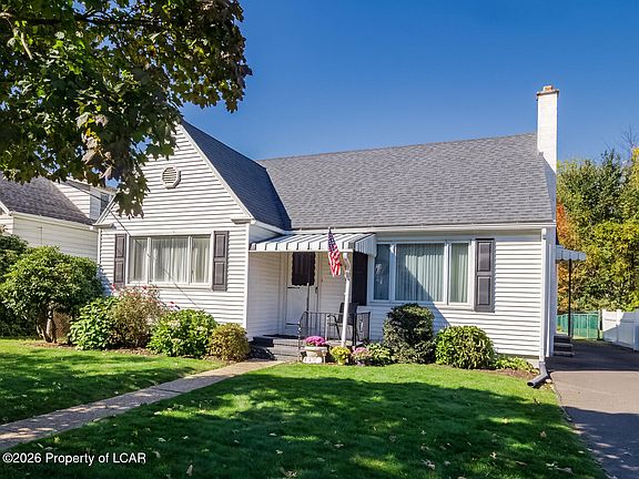 2nd image of 1770 Murray St