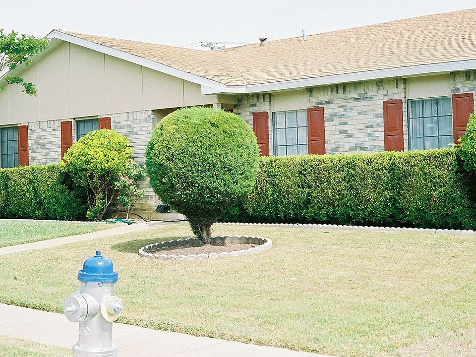 1st image of 2915 Housley Dr