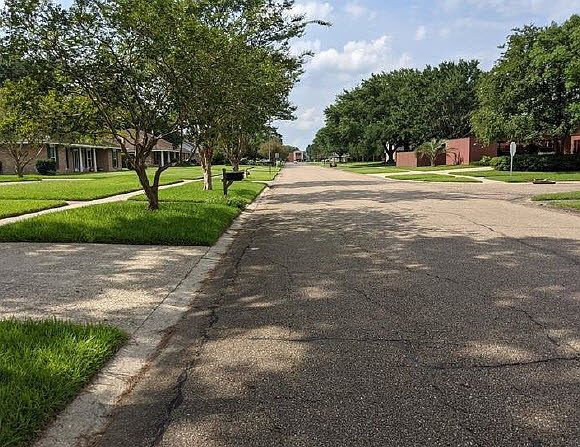 2nd image of 5032 Parkside Dr