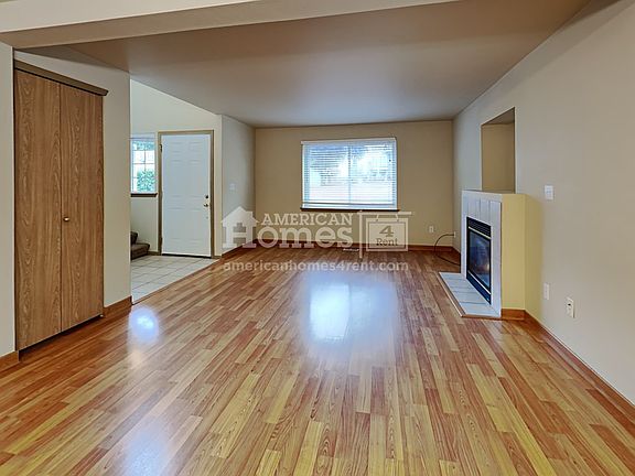 4th image of 722 29th Ave SE