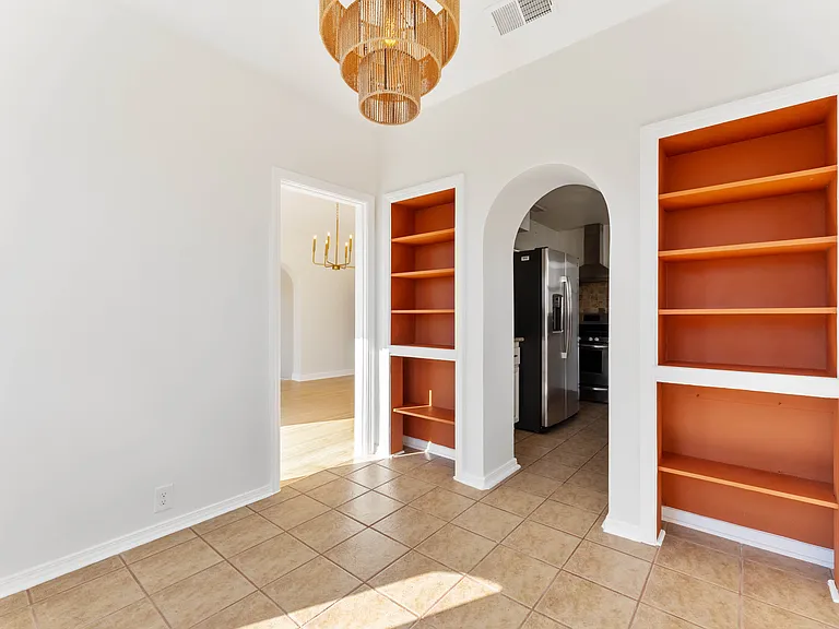 5001 W 20th St — Photo 11