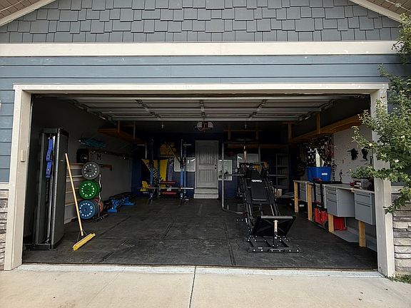 4th image of 468 N Cowan Cir