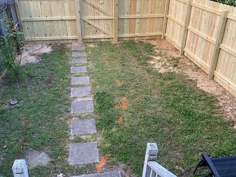 820 Catherine St — Photo 16
