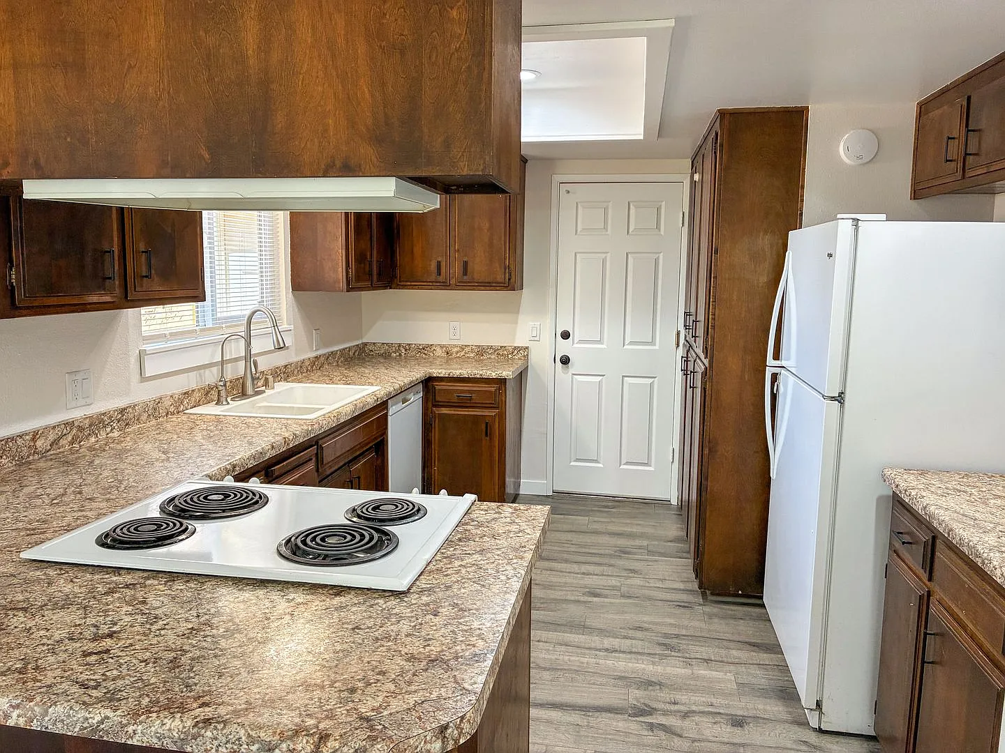 Move In Special $500 Off First Months Rent!! 3 Bedroom Home For Rent In Paradise Ca | Fireplace, ... — Photo 4