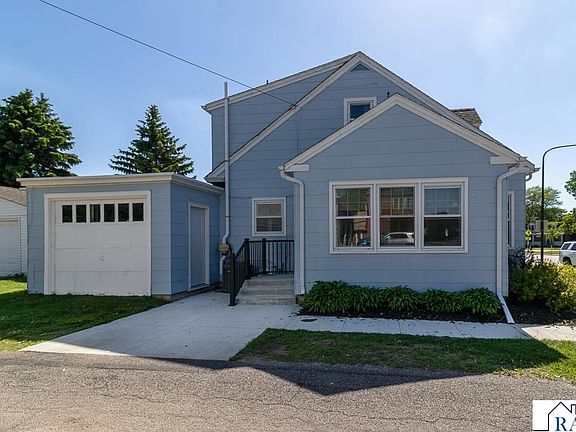 3rd image of 717 5th St N