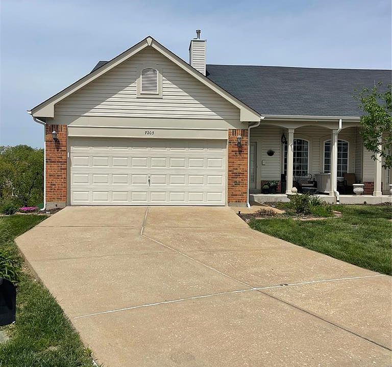 1st image of 7203 Geneva Manor Ct