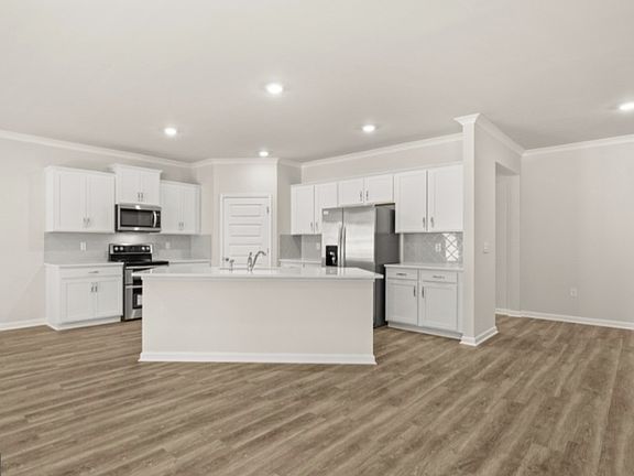 3rd image of 801 Pelham Way