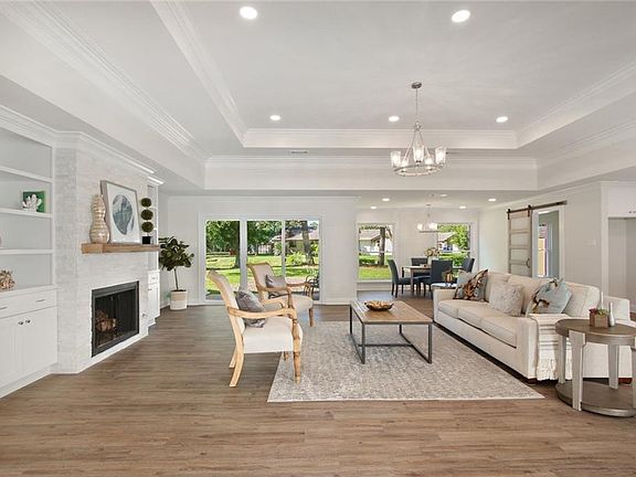 3rd image of 14 Saint Jean De Luz Ave