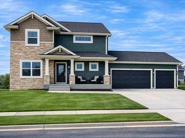 375A W Sparrow Way, Grafton, WI 53024