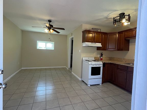 4th image of 143 N Drexel Ave #1
