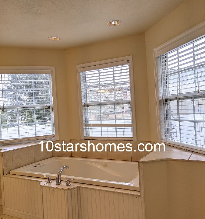 1st image of 12310 Pompanic St