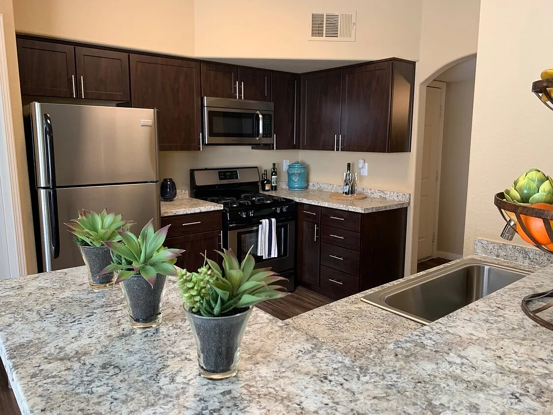 Spanish Ridge Apartments — Photo 4
