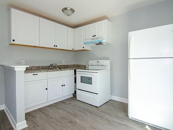 5th image of 1005 Hillside Ave