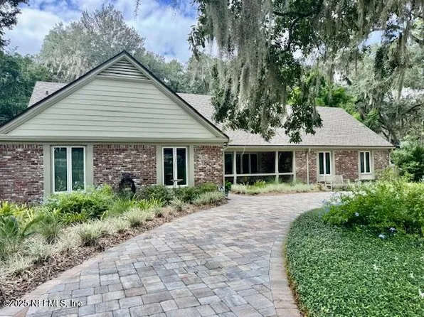 2556 HOLLY POINT Road E, Orange Park, FL 32073