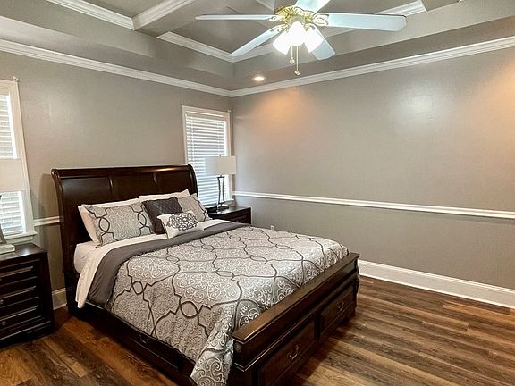 5th image of 1418 Forest Way