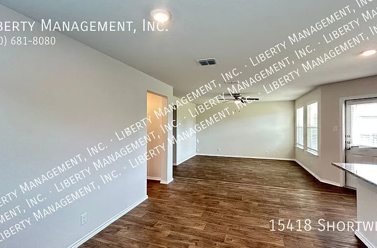 15418 Shortwing — Photo 11