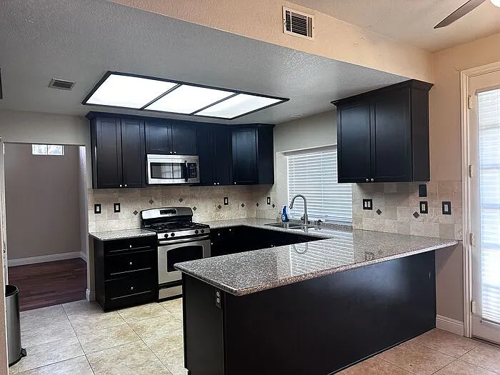 44350 Shad St — Photo 3