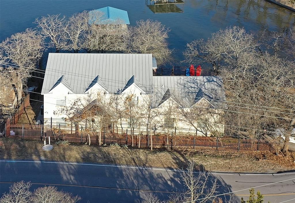 919 E Lake Dr Weatherford Tx 76087 Zillow