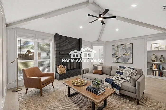 710 Worcester Ln — Photo 10