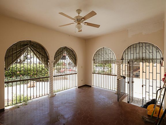 Huge front patio