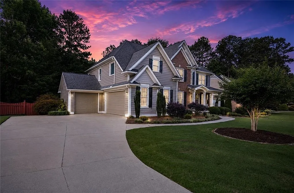 6 bed, 5.0 bath, 4299 sqft, $4,250 — Photo 3