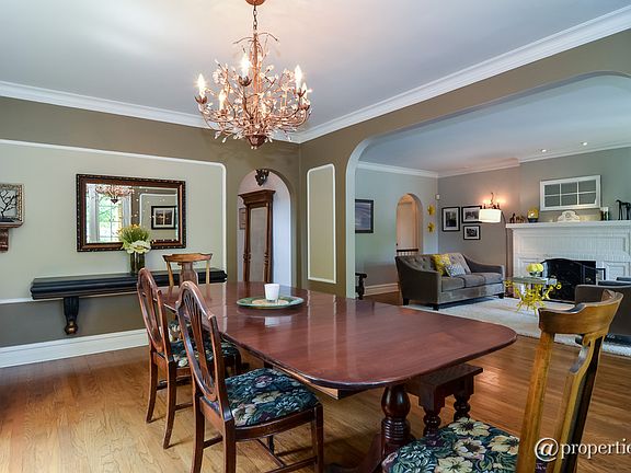 Living Room/Dining Room