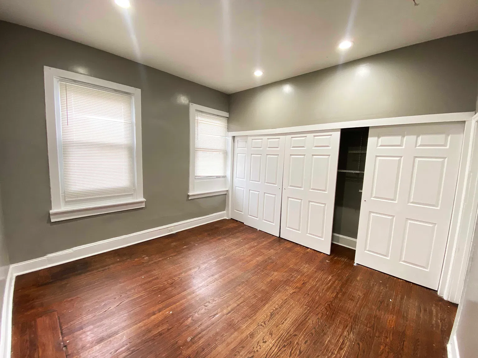 1 bed, 1300 sqft, $925 — Photo 2