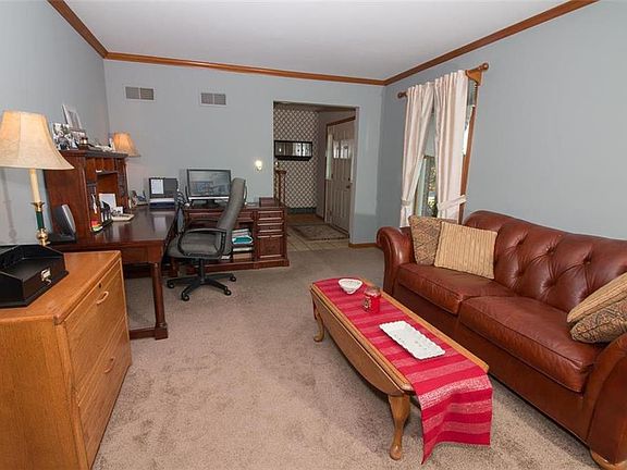 3rd image of 968 Natalie Ln
