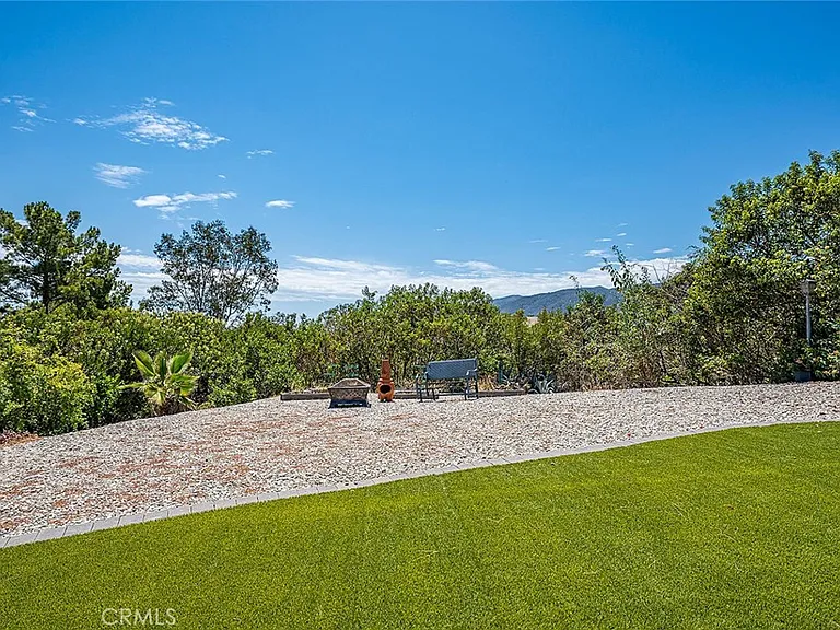 2897 Cape Dr — Photo 35