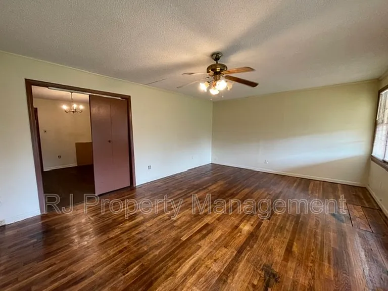 3831 Egypt Central Rd — Photo 4