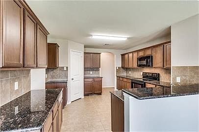 2nd image of 3212 Elam Dr
