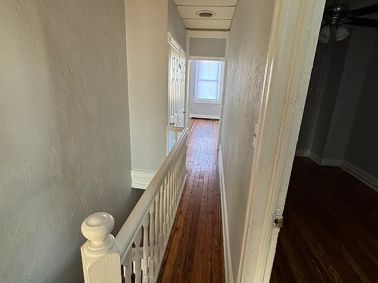 432 N Kenwood Ave — Photo 9