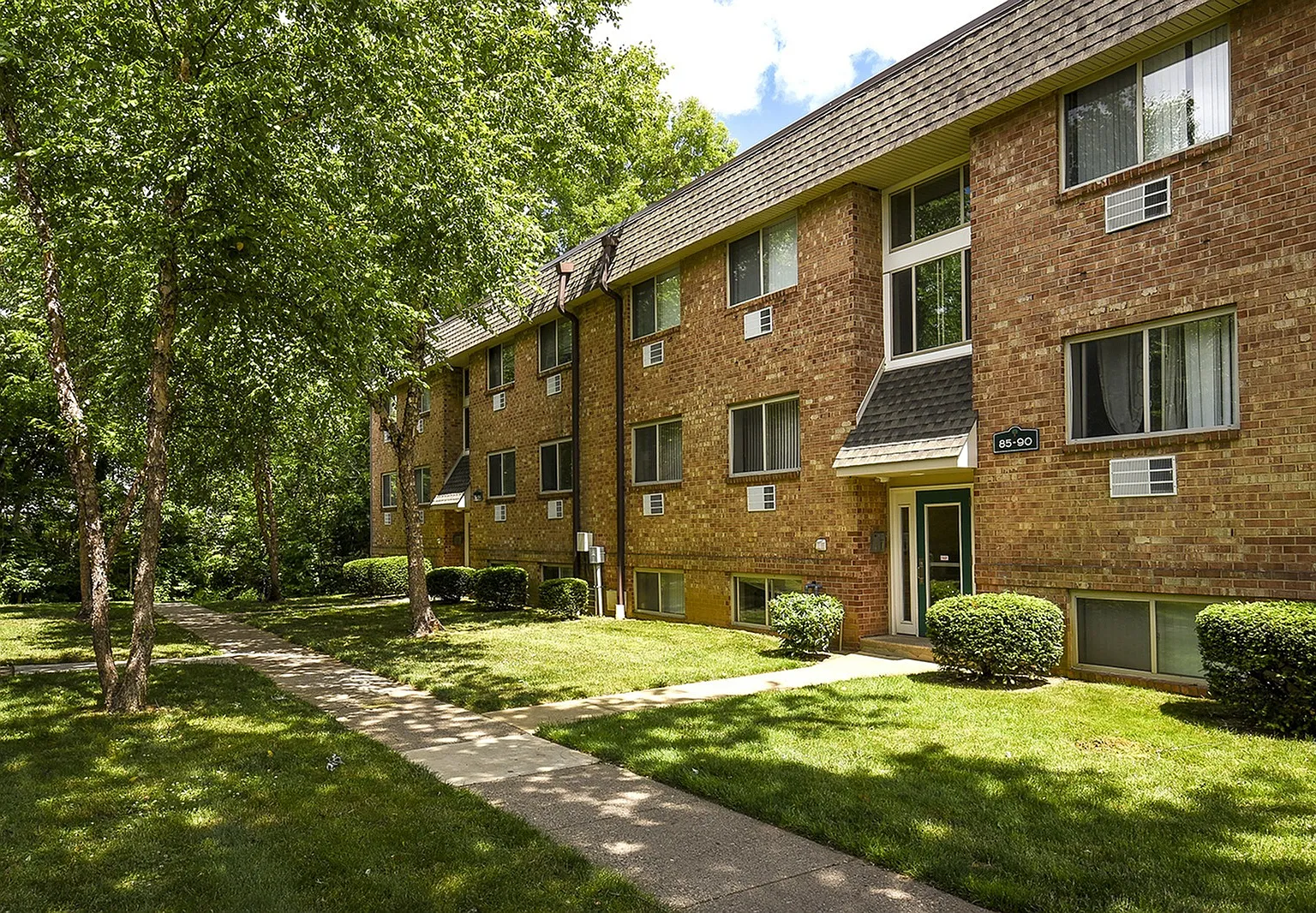 Mill Creek Village Apartments — Photo 3