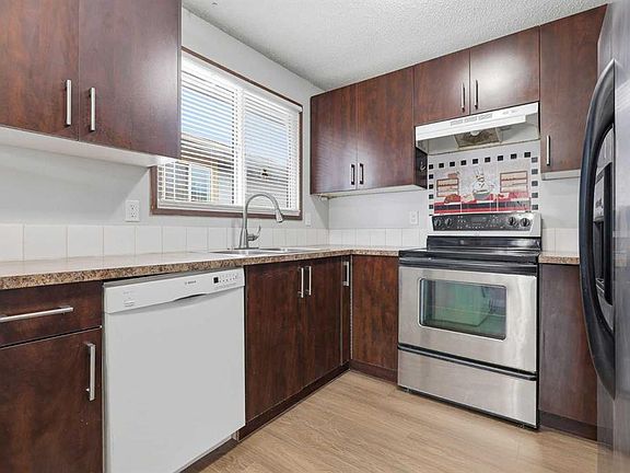5th image of 15 SW Doverville Way SE