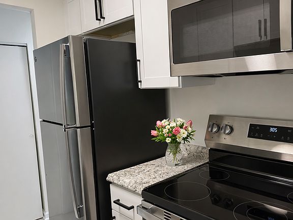 5th image of 5469 Kirby Ave APT 29