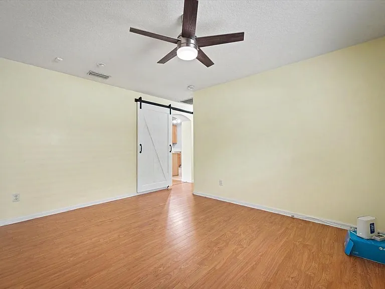 711 Sid Dr — Photo 28