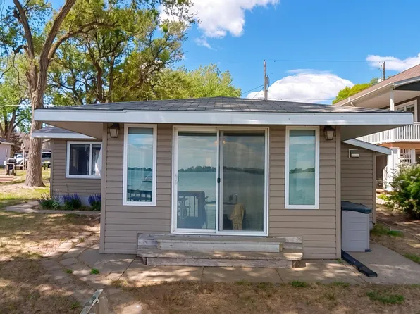 11 Bass Bay Dr #16, Elwood, NE 68937