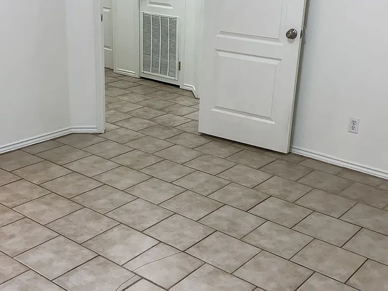 2407 Moonlight Ln #4 — Photo 14