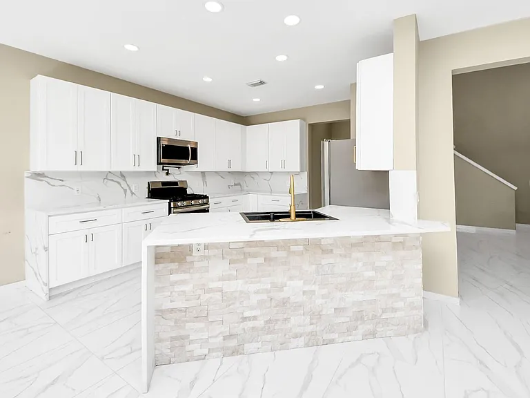 11027 Dellrose Crossing Dr — Photo 17