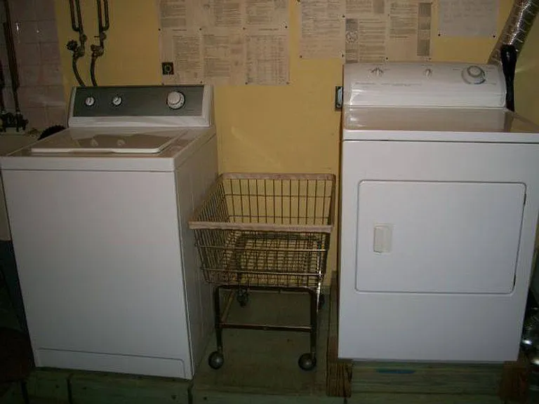 625 W Belmont Ave — Photo 20
