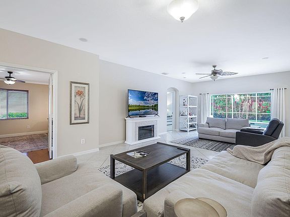 4th image of 7892 Leicester Dr