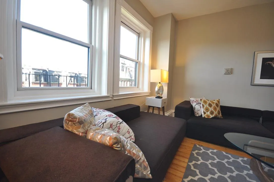 1 bed, 500 sqft, $3,350 — Photo 3