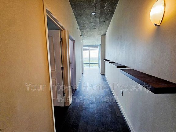 5th image of 923 Peachtree St NE Unit 1333