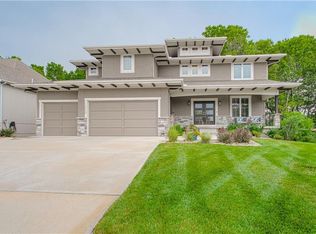 2429 W 180th St, Overland Park, KS 66085