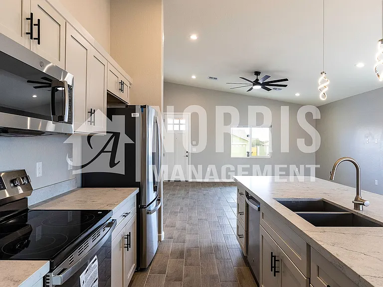 12532 W Delwood Dr — Photo 12