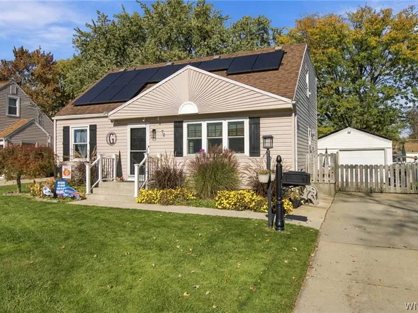 70 Murray Ter, Tonawanda, NY 14150
