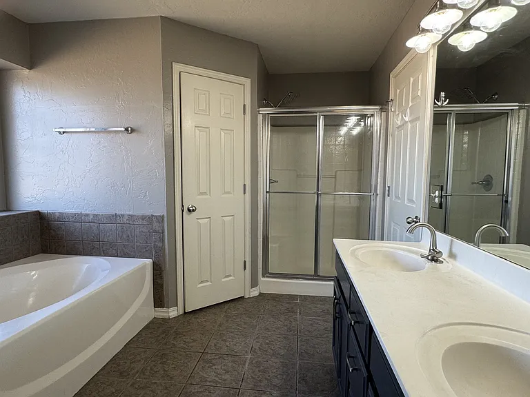2237 Scissortail Landing Dr — Photo 15