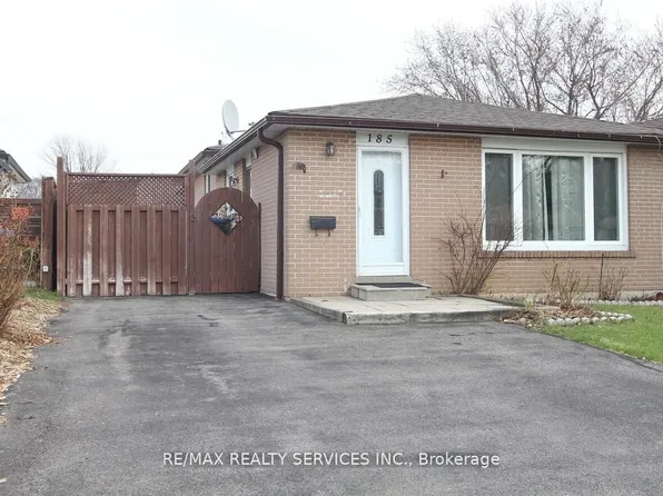 185 Earnscliffe Cir, Brampton, ON L6T 2B6