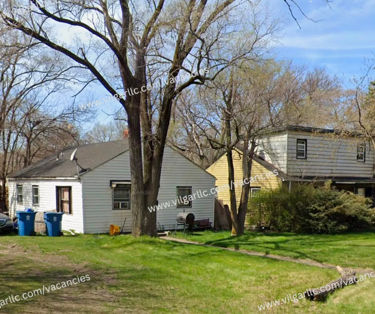 Very spacious 3 Bedroom and 1 Bathroom Home — Photo 2